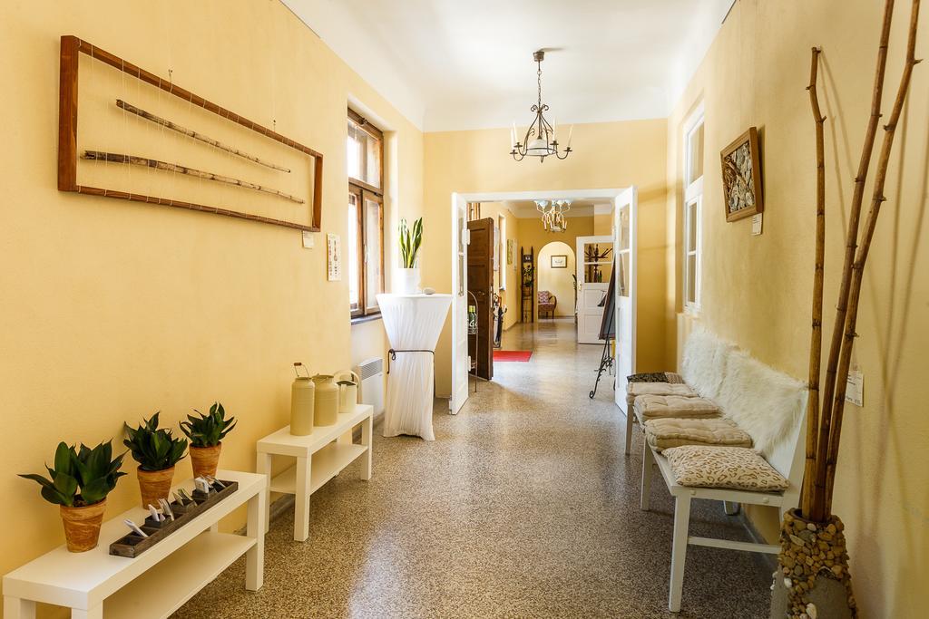 Gut Zentgraf Otel Mörbisch am See Dış mekan fotoğraf