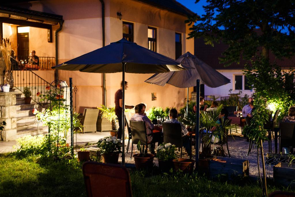 Gut Zentgraf Otel Mörbisch am See Dış mekan fotoğraf